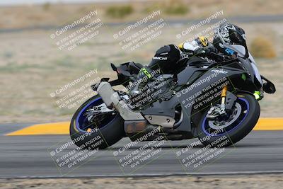 media/Jan-14-2023-SoCal Trackdays (Sat) [[497694156f]]/Turn 4 Set 2 (1030am)/